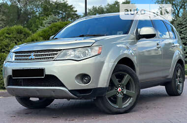 Позашляховик / Кросовер Mitsubishi Outlander XL 2008 в Дніпрі