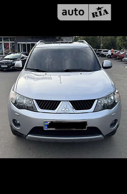 Позашляховик / Кросовер Mitsubishi Outlander XL 2009 в Запоріжжі