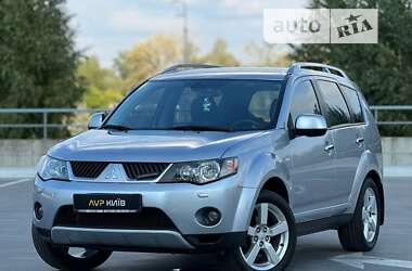 Позашляховик / Кросовер Mitsubishi Outlander XL 2008 в Києві