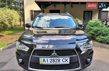 Внедорожник / Кроссовер Mitsubishi Outlander XL 2010 в 