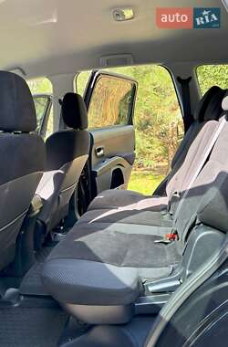 Внедорожник / Кроссовер Mitsubishi Outlander XL 2010 в 