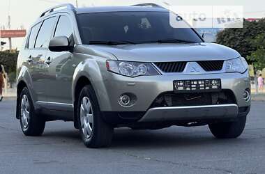 Внедорожник / Кроссовер Mitsubishi Outlander XL 2008 в Кривом Роге