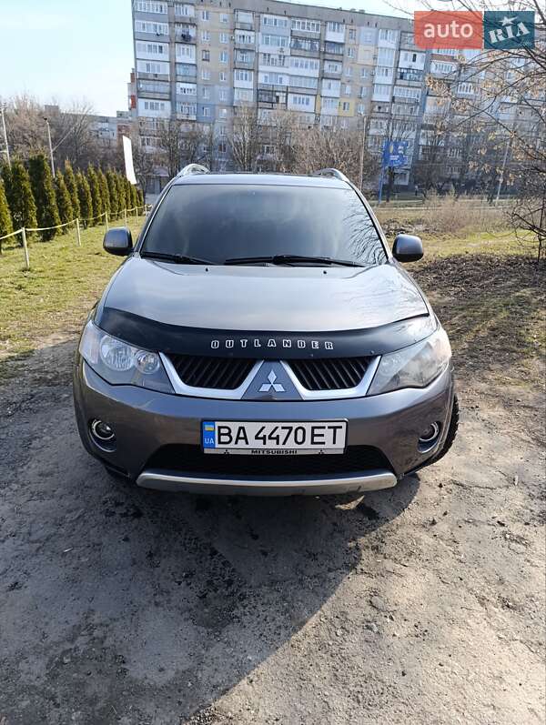 Позашляховик / Кросовер Mitsubishi Outlander XL 2008 в Кропивницькому