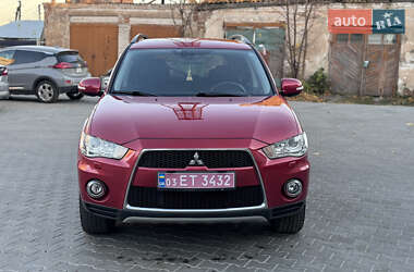 Внедорожник / Кроссовер Mitsubishi Outlander XL 2012 в Радомышле