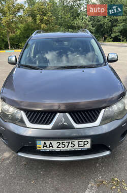 Внедорожник / Кроссовер Mitsubishi Outlander XL 2007 в Киеве