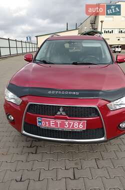 Внедорожник / Кроссовер Mitsubishi Outlander XL 2010 в Луцке