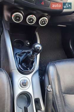 Позашляховик / Кросовер Mitsubishi Outlander XL 2008 в 