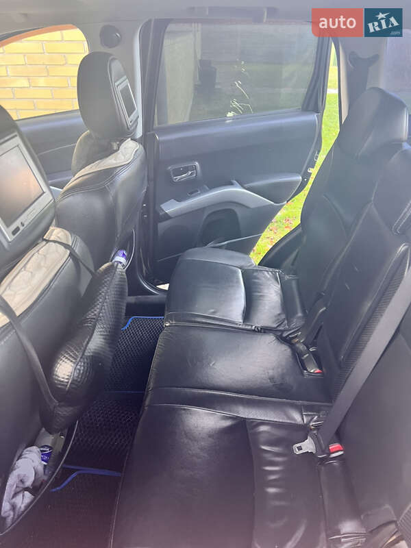 Позашляховик / Кросовер Mitsubishi Outlander XL 2007 в Могилів-Подільському