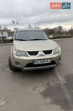 Внедорожник / Кроссовер Mitsubishi Outlander XL 2007 в Кривом Роге