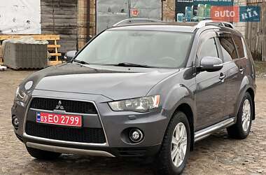 Позашляховик / Кросовер Mitsubishi Outlander XL 2010 в Бердичеві