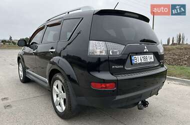 Позашляховик / Кросовер Mitsubishi Outlander XL 2009 в Полтаві