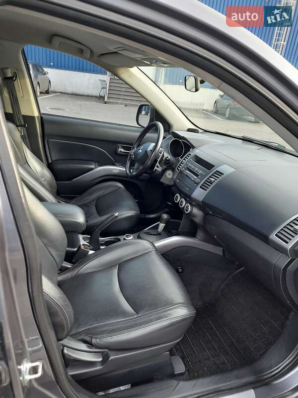 Внедорожник / Кроссовер Mitsubishi Outlander XL 2007 в Львове