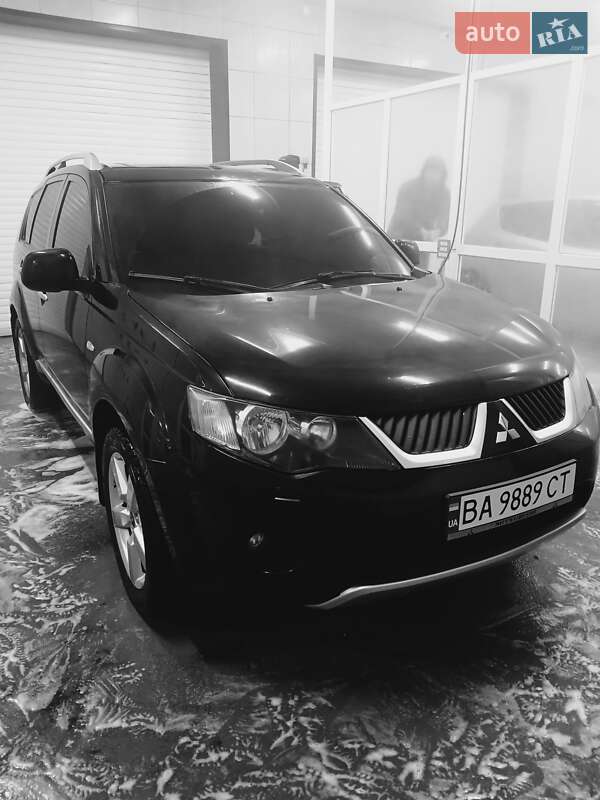 Позашляховик / Кросовер Mitsubishi Outlander XL 2007 в Кропивницькому