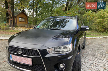 Позашляховик / Кросовер Mitsubishi Outlander XL 2011 в Дрогобичі