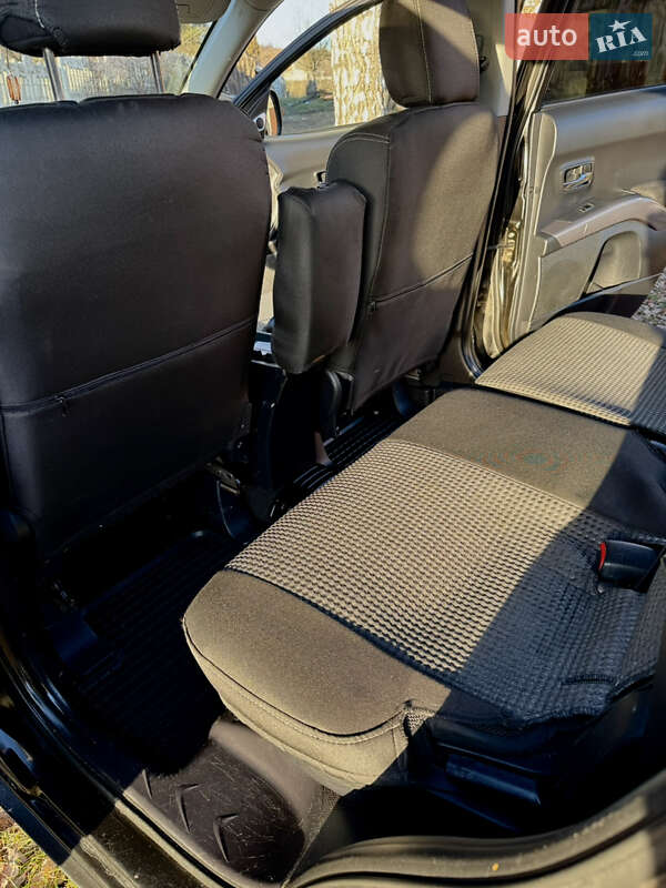 Внедорожник / Кроссовер Mitsubishi Outlander XL 2007 в Вишневце фото 24 Внедорожник / Кроссовер Mitsubishi Outlander XL 2007 в Вишневце