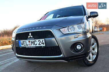 Внедорожник / Кроссовер Mitsubishi Outlander XL 2010 в Стрые