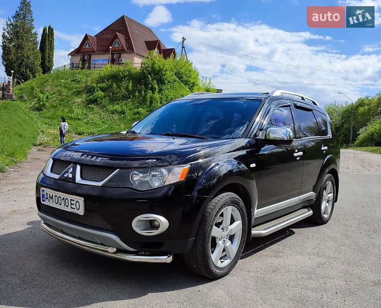 Позашляховик / Кросовер Mitsubishi Outlander XL 2007 в Чуднові