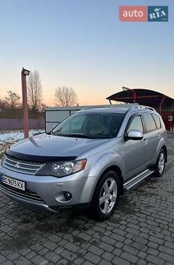 Внедорожник / Кроссовер Mitsubishi Outlander XL 2008 в Новом Роздоле