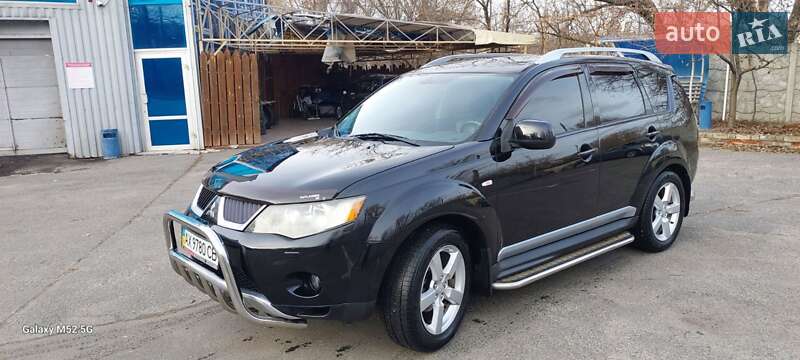 Внедорожник / Кроссовер Mitsubishi Outlander XL 2009 в Харькове