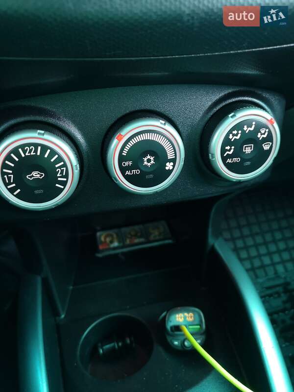 Внедорожник / Кроссовер Mitsubishi Outlander XL 2007 в Ровно