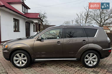 Позашляховик / Кросовер Mitsubishi Outlander XL 2010 в Коломиї