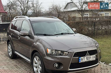 Позашляховик / Кросовер Mitsubishi Outlander XL 2010 в Коломиї