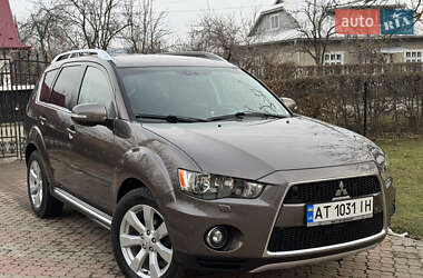 Позашляховик / Кросовер Mitsubishi Outlander XL 2010 в Коломиї