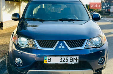 Позашляховик / Кросовер Mitsubishi Outlander XL 2008 в Полтаві