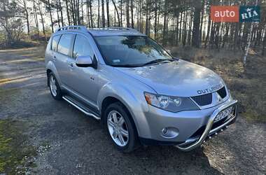 Позашляховик / Кросовер Mitsubishi Outlander XL 2007 в Дубровиці