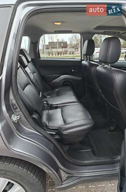 Позашляховик / Кросовер Mitsubishi Outlander XL 2008 в 