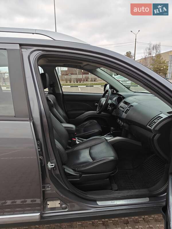 Внедорожник / Кроссовер Mitsubishi Outlander XL 2008 в Киеве