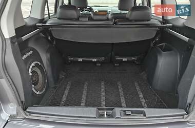 Позашляховик / Кросовер Mitsubishi Outlander XL 2008 в 