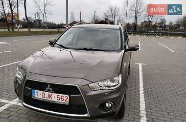 Внедорожник / Кроссовер Mitsubishi Outlander XL 2010 в Коломые