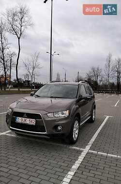 Внедорожник / Кроссовер Mitsubishi Outlander XL 2010 в Коломые