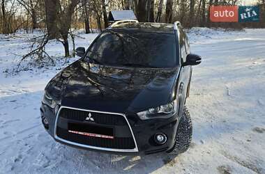 Внедорожник / Кроссовер Mitsubishi Outlander XL 2010 в Диканьке