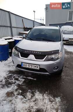 Позашляховик / Кросовер Mitsubishi Outlander XL 2008 в Харкові