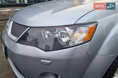 Позашляховик / Кросовер Mitsubishi Outlander XL 2008 в 