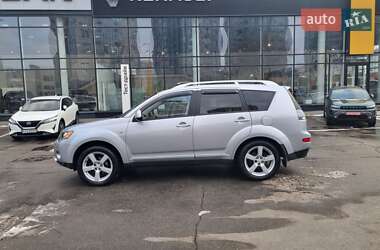 Позашляховик / Кросовер Mitsubishi Outlander XL 2008 в 