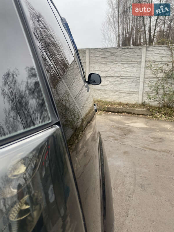 Позашляховик / Кросовер Mitsubishi Outlander XL 2007 в Вільногірську