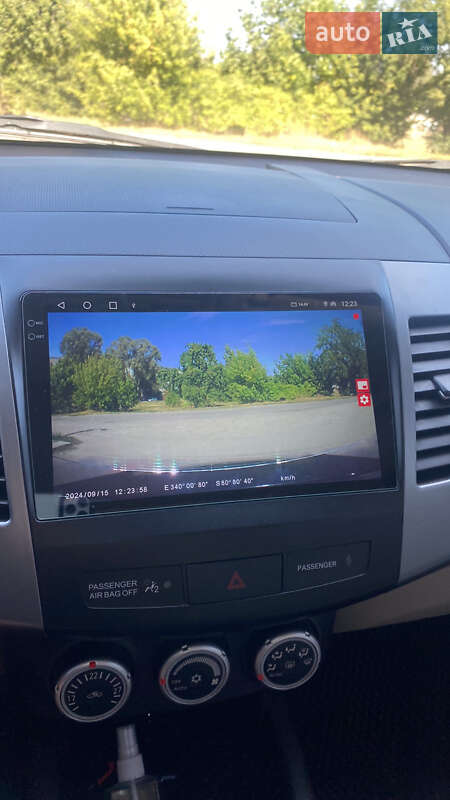 Позашляховик / Кросовер Mitsubishi Outlander XL 2007 в Вільногірську