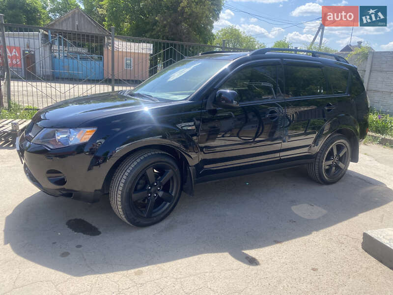 Внедорожник / Кроссовер Mitsubishi Outlander XL 2007 в 