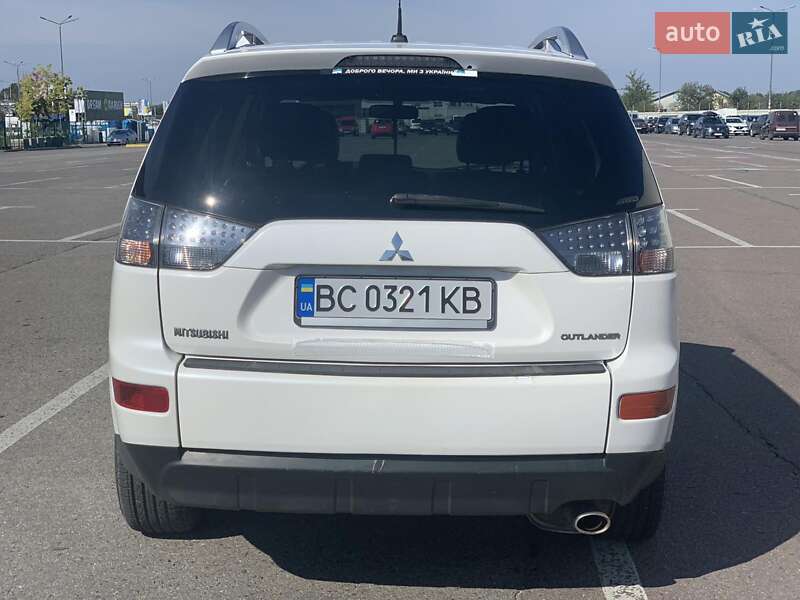 Внедорожник / Кроссовер Mitsubishi Outlander XL 2008 в Жовкве