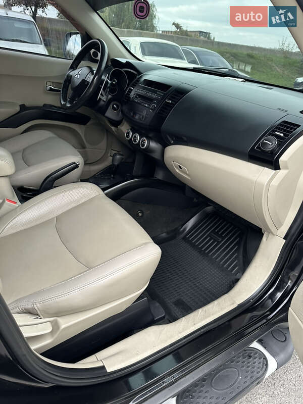 Внедорожник / Кроссовер Mitsubishi Outlander XL 2008 в Виннице