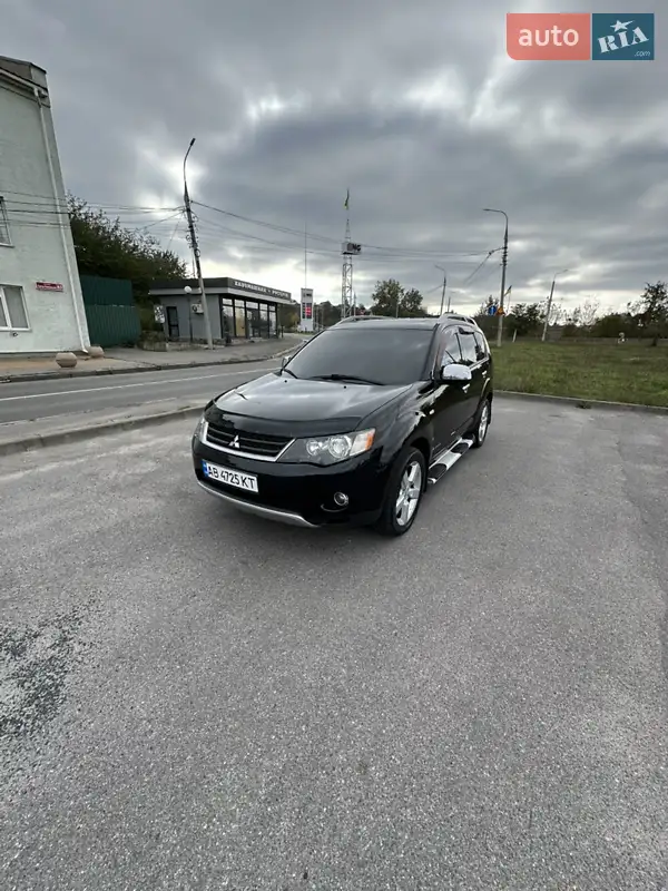 Mitsubishi Outlander XL