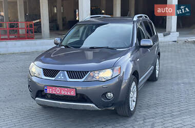 Позашляховик / Кросовер Mitsubishi Outlander XL 2009 в Костопілі