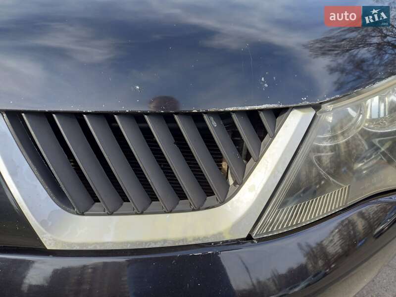 Внедорожник / Кроссовер Mitsubishi Outlander XL 2008 в Киеве