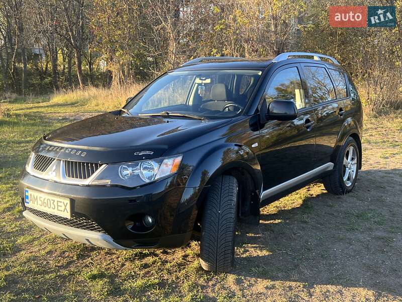 Внедорожник / Кроссовер Mitsubishi Outlander XL 2008 в Житомире