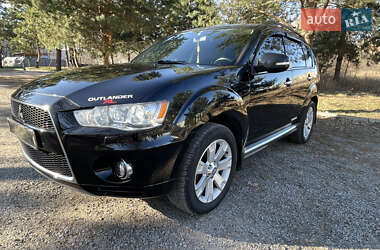 Внедорожник / Кроссовер Mitsubishi Outlander XL 2010 в 