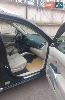 Позашляховик / Кросовер Mitsubishi Outlander XL 2008 в 