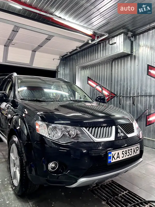 Mitsubishi Outlander XL